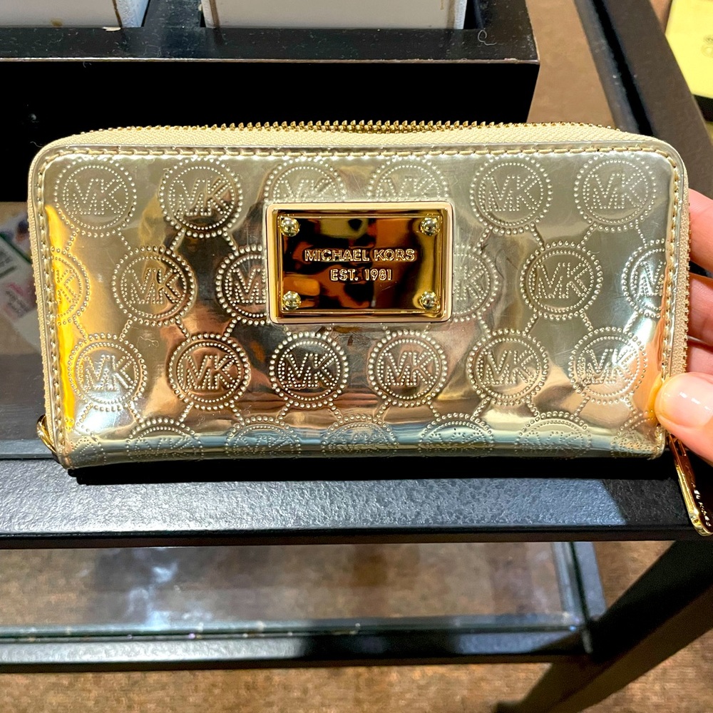 Michael Kors gold logo wallet